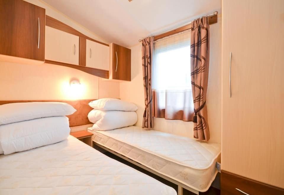 Kinsgate 2 Hotel Shanklin Bagian luar foto